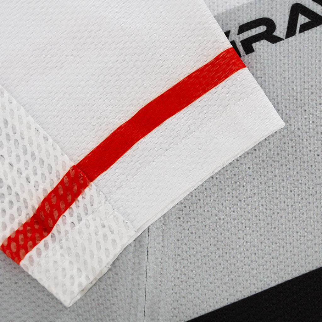 Top-quality sewing, cut, and anatomic design ensure a comfortable, body-hugging fit.